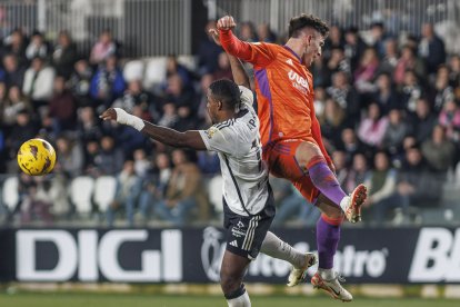 Imagen del partido entre el Burgos CF y el Albacete.