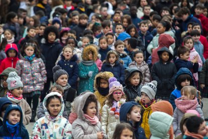 La actividad reunió a toda la comunidad educativa del Blanca de Castilla en el patio.