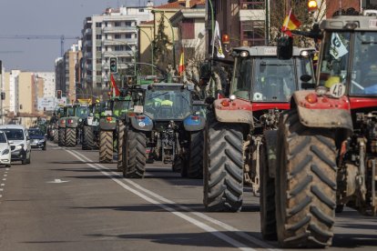 Tractorada multitudinaria en Burgos.
