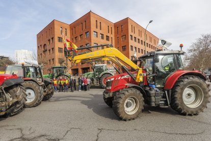 Tractorada multitudinaria en Burgos.