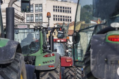 Tractorada multitudinaria en Burgos.