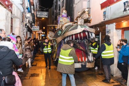 Instante del entierro de la Sardina del Carnaval de Burgos 2024.