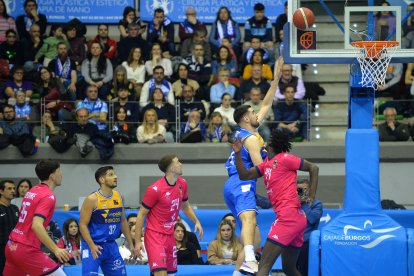 Imagen del partido entre el San Pablo y el Tizona.