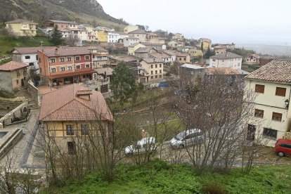 Imagen del caserío de Poza de la Sal.
