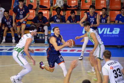 Imagen del partido entre el Tizona y el Betis.