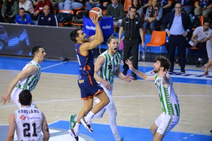 Imagen del partido entre el Tizona y el Betis.