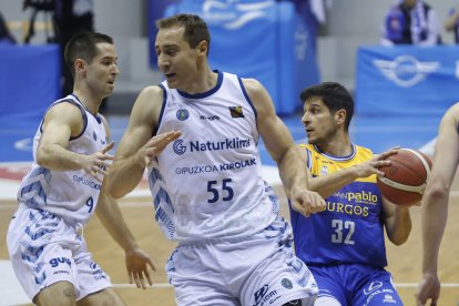 Imagen del partido entre el San Pablo Burgos y Gipuzkoa.