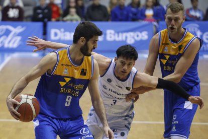 Imagen del partido entre el San Pablo Burgos y Gipuzkoa.