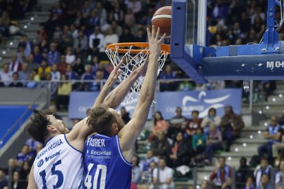 Imagen del partido entre el San Pablo Burgos y Gipuzkoa.