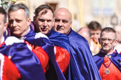 Un momento de la emocionante procesión del Domingo de Ramos en la capital burgalesa, en el que los niños son los protagonistas.