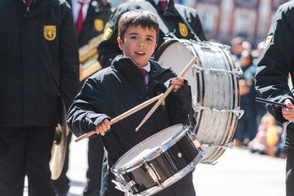 Un momento de la emocionante procesión del Domingo de Ramos en la capital burgalesa, en el que los niños son los protagonistas.