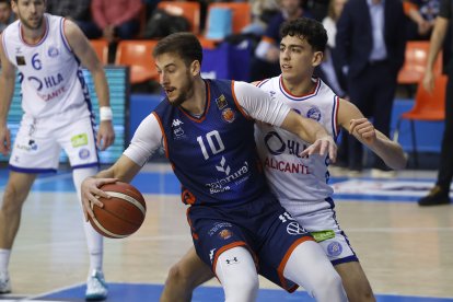 Imagen del partido entre el Tizona y Alicante.