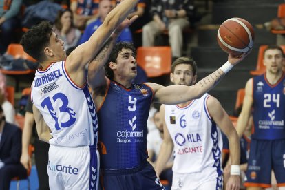 Imagen del partido entre el Tizona y Alicante.