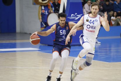 Imagen del partido entre el Tizona y Alicante.