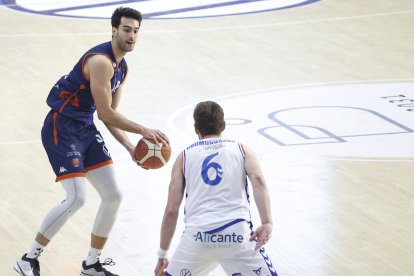 Imagen del partido entre el Tizona y Alicante.