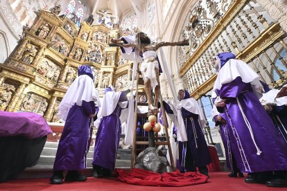 Acto del Desenclavo de la Cruz en el Viernes Santo