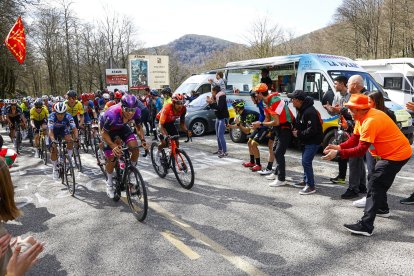 Fagúndez ataca en la subida a Lizarrusti.