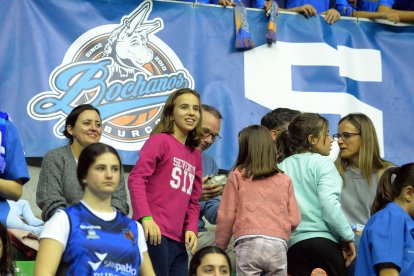 Imagen de aficionados durante el partido del San Pablo Burgos.
