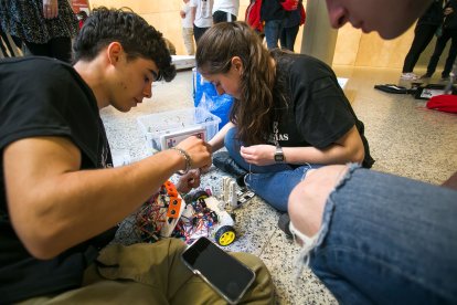 Los equipos y los robots se han sometido a 16 pruebas, nueve para la categoría de secundaria y siete para grado superior y universitario.