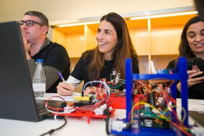Los equipos y los robots se han sometido a 16 pruebas, nueve para la categoría de secundaria y siete para grado superior y universitario.