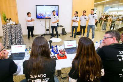 La presentación del proyecto ante el Jurado ha sido uno de los momentos que hacían subir los nervios entre los participantes.
