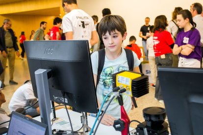 La jornada sirvió para explorar y conocer algunos elementos tecnológicos.
