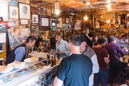 Celebración del 111 aniversario del Patillas, el bar de Burgos por antonomasia.