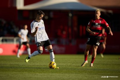 Imagen del partido entre el CD Mirandés y el Burgos CF.