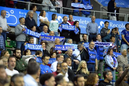 Imagen del público durante el partido entre el San Pablo Burgos y el Fuenlabrada.