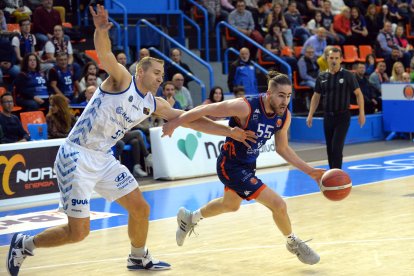 Imagen del partido entre el Tizona y el Guuk Gipuzkoa.