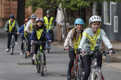 Un momento del itinerario urbano realizado este jueves por los escolares del Colegio Venerables, de Burgos.