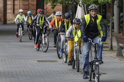 Un momento del itinerario urbano realizado este jueves por los escolares del Colegio Venerables, de Burgos.