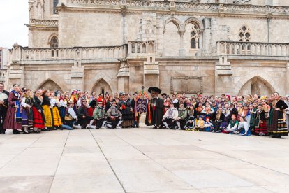 Homenaje al folclore burgalés