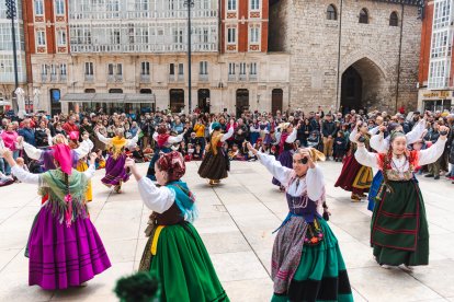 Homenaje al folclore burgalés