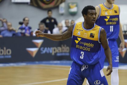 Imagen del partido entre el San Pablo Burgos y el UEMC Valladolid.