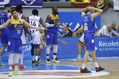Imagen del partido entre el San Pablo Burgos y el UEMC Valladolid.