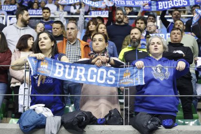 Imagen del partido entre el San Pablo Burgos y el UEMC Valladolid.