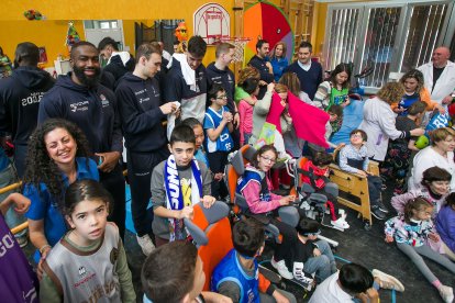 Visita del San Pablo Burgos al colegio Fray Ponce de León.