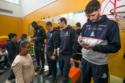 Visita del San Pablo Burgos al colegio Fray Ponce de León.