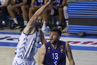 Imagen del quinto partido entre el Grupo Ureta Tizona Burgos y Guuk Gipuzkoa.