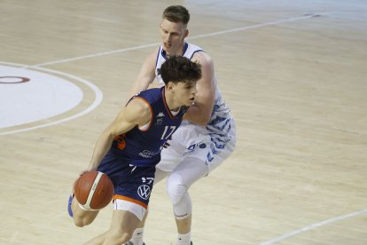 Imagen del quinto partido entre el Grupo Ureta Tizona Burgos y Guuk Gipuzkoa.