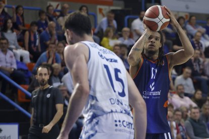 Imagen del quinto partido entre el Grupo Ureta Tizona Burgos y Guuk Gipuzkoa.