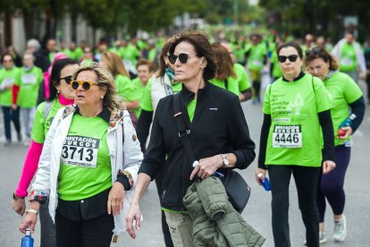 6.200 participantes recorren la calles de la capital en la IV Marcha contra el cáncer