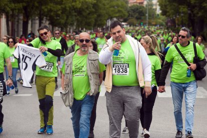 6.200 participantes recorren la calles de la capital en la IV Marcha contra el cáncer