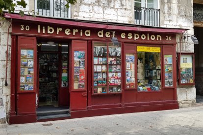 El libro recoge el testigo de la historia diseminada por toda la provincia