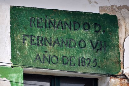 El libro recoge el testigo de la historia diseminada por toda la provincia