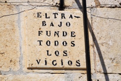 El libro recoge el testigo de la historia diseminada por toda la provincia