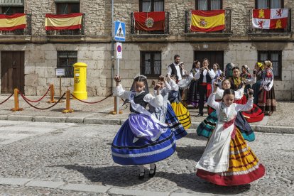 Tradicional procesión de El Curpillos en el Monasterio de las Huelgas.