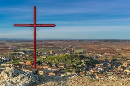 Gumiel de Mercado se encuentra a 72 kilómetros de Burgos y 14 de Aranda