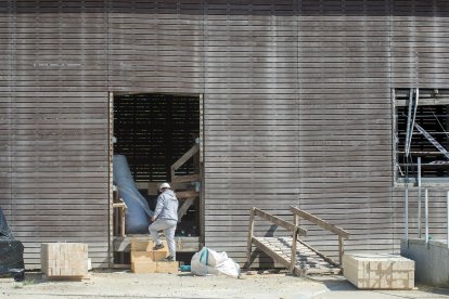 Las obras en el Castillo de Burgos están cogían ritmo en el verano de 2024.